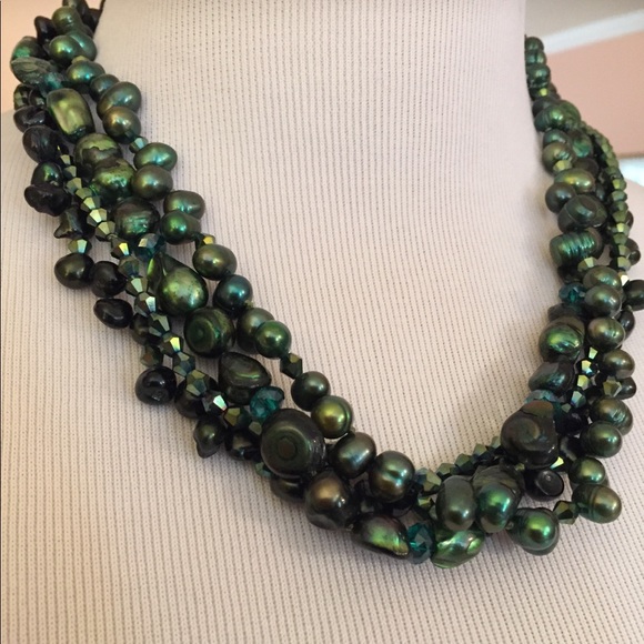 Stunning Emerald Green Four Strand Necklace - Picture 3 of 6
